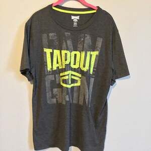 Tapout MMA Fighter Tee Gray with Neon Green Logo Men's Medium VTG